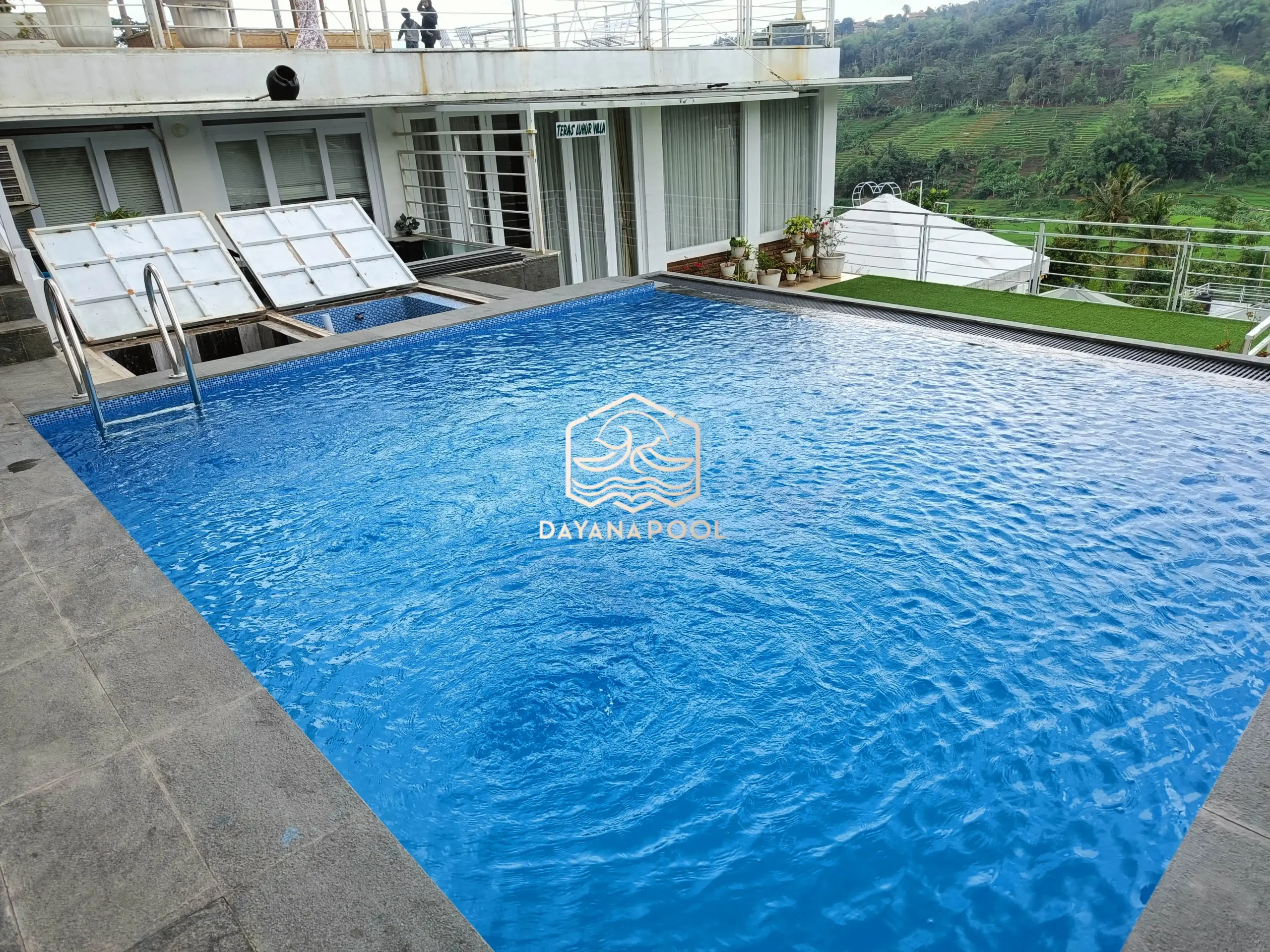 Kolalm renang infity buatan dayaanapool
