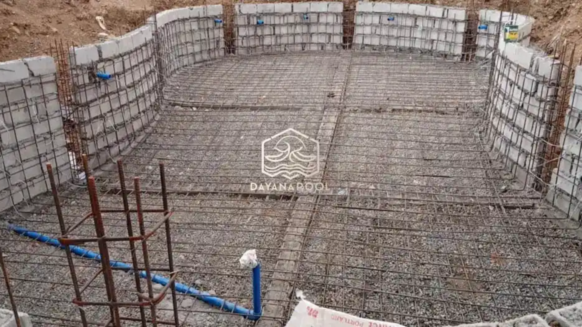pembesian kolam renang struktur beton oleh tim dayanapool