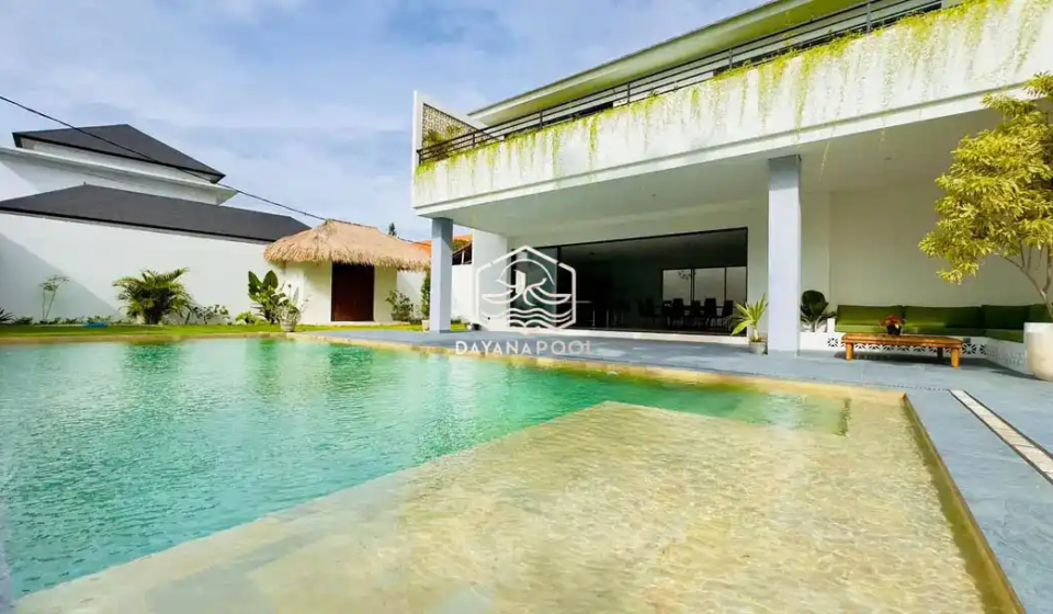 kolam renang di resord buatan dayanapool