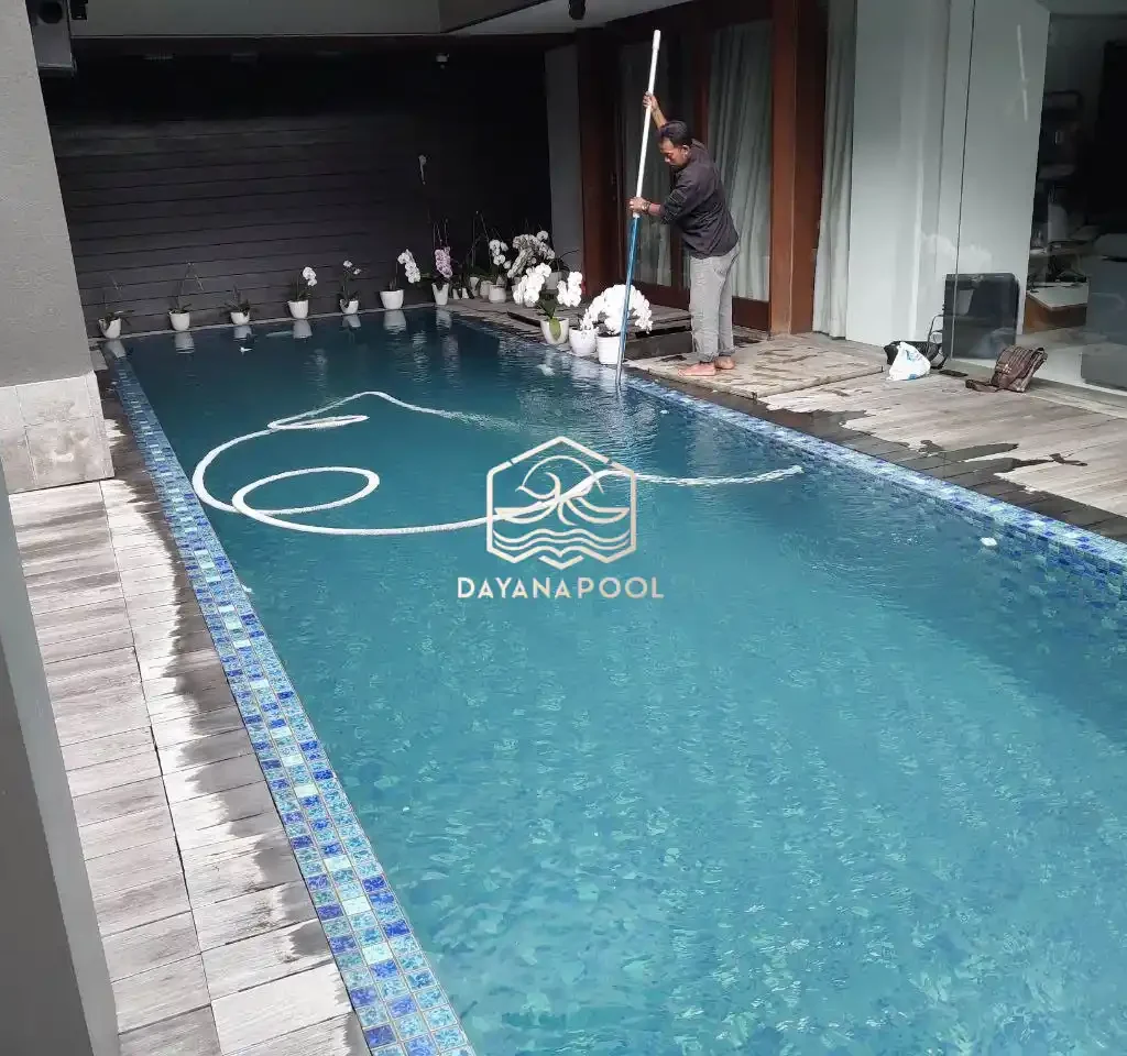 perawatan kolam renang oleh tim ahli dayanapool