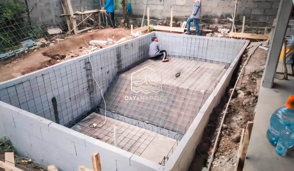 tahap pembesian kolam renang