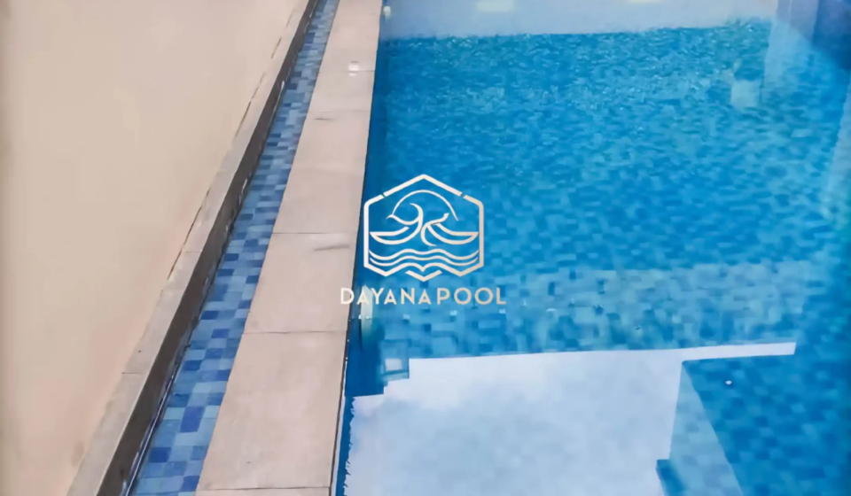 kolam renang semi overflow