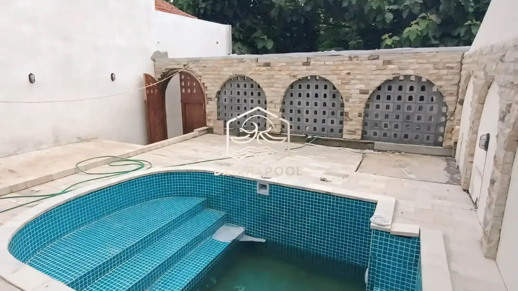 kolam renang skimmer sederhana dan fungsional