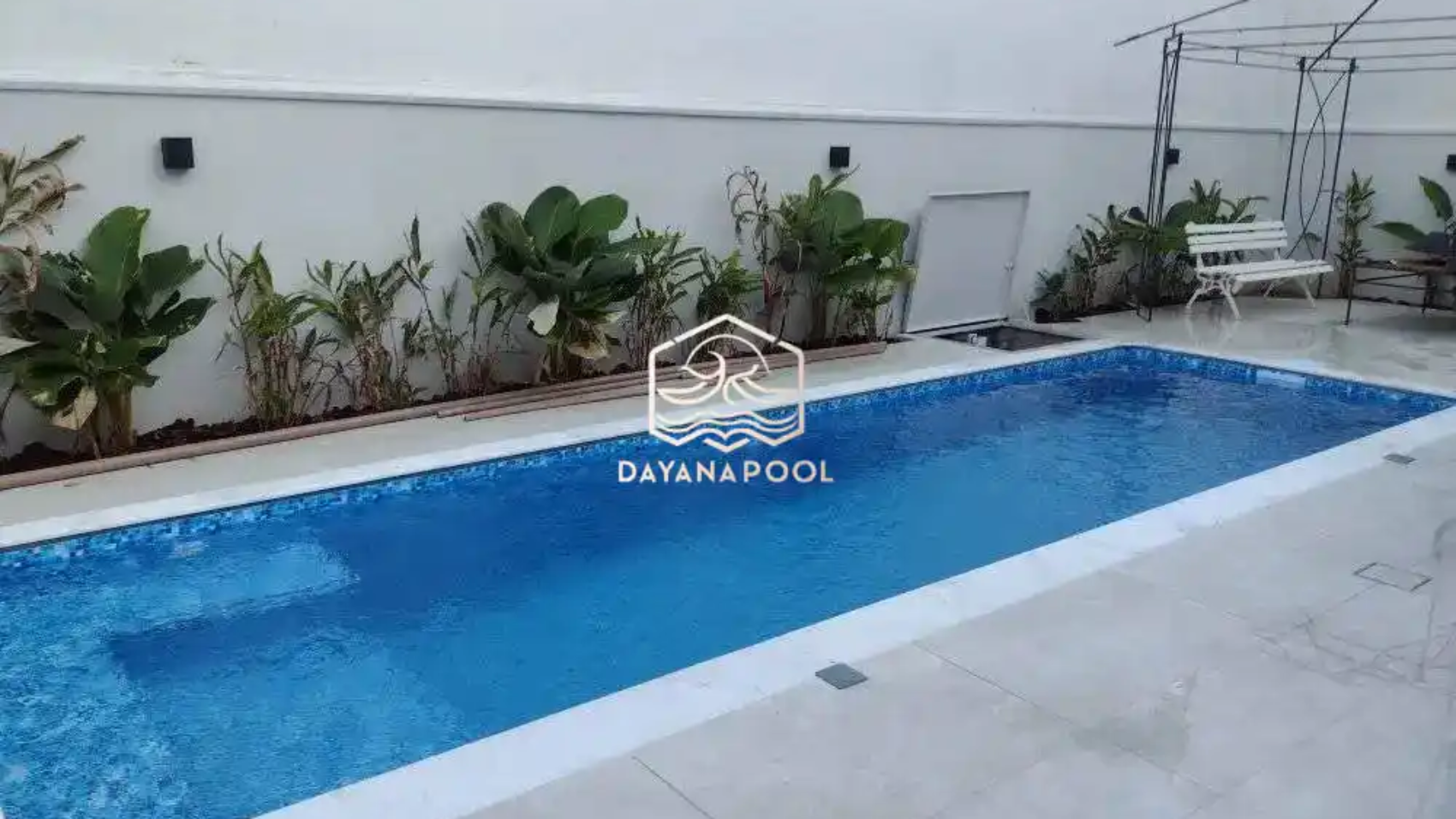 kolam renang skimmer sederhana dan fungsional