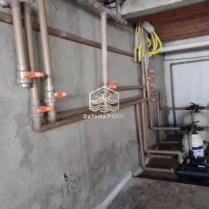 instalasi kolam renang di ruang mesin