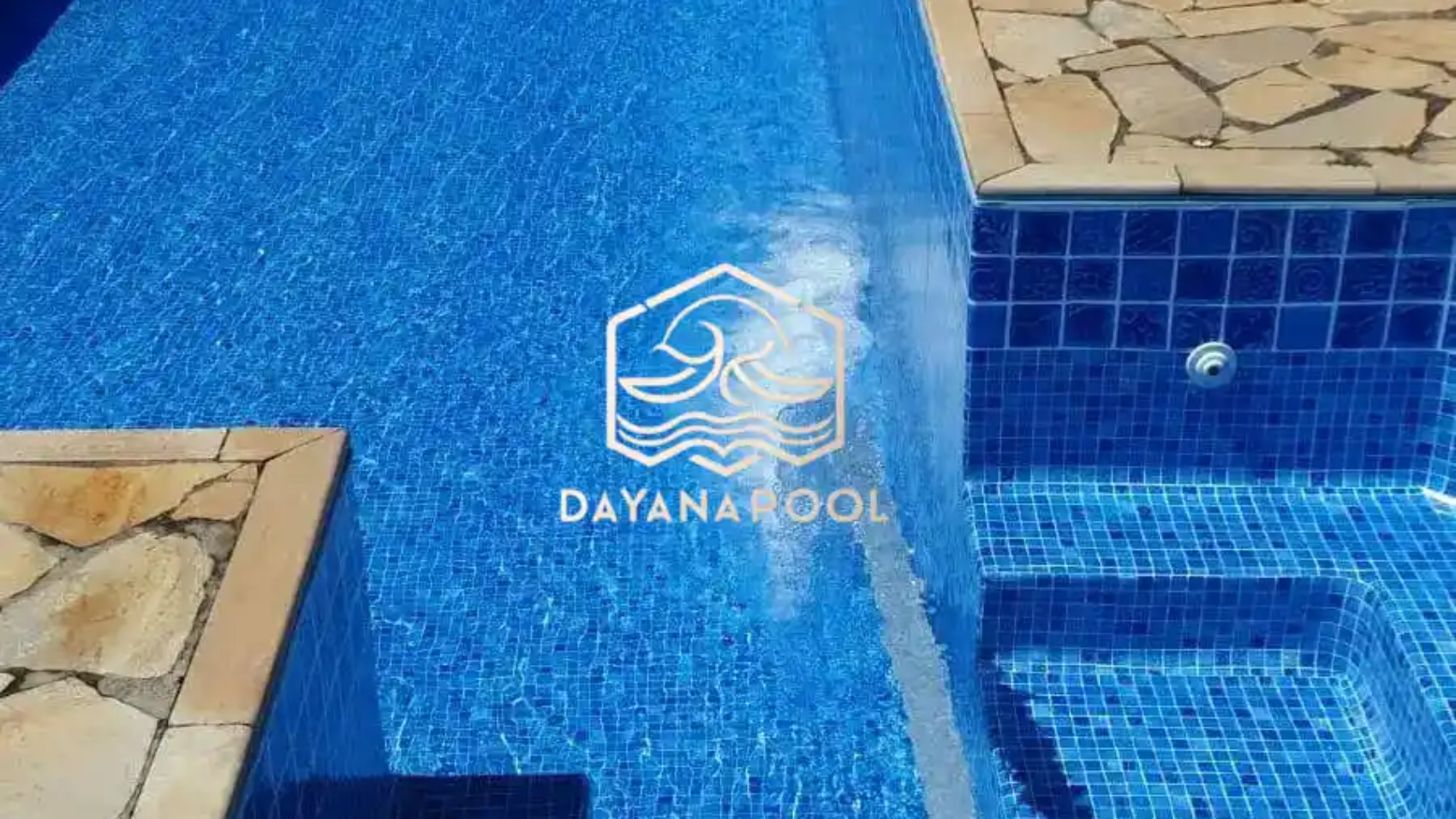 kolam renang skimmer sederhana dan fungsional