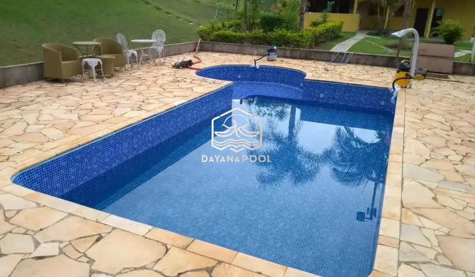 kolam renang skimmer sederhana dan fungsional