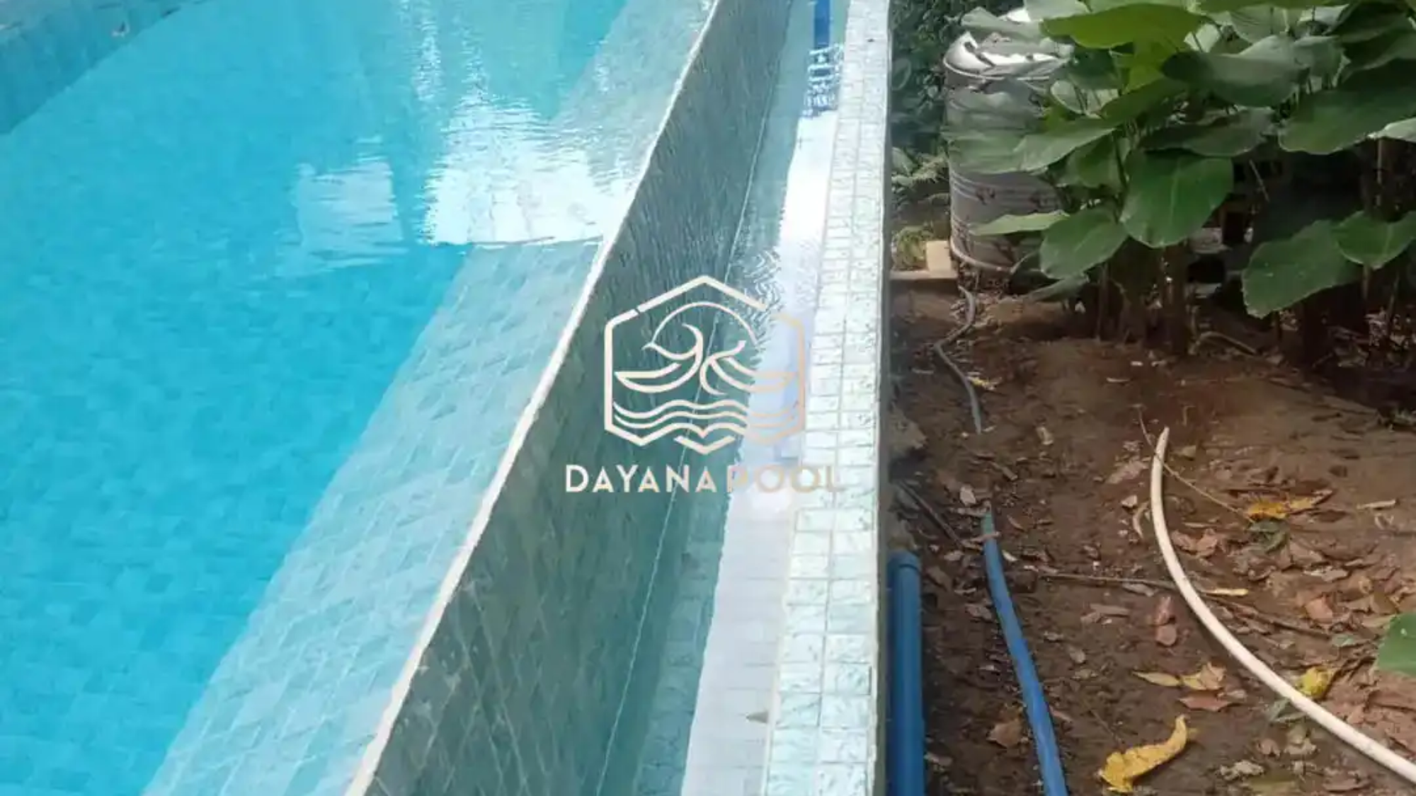 kolam renang mewah di villa buatan dayanapool