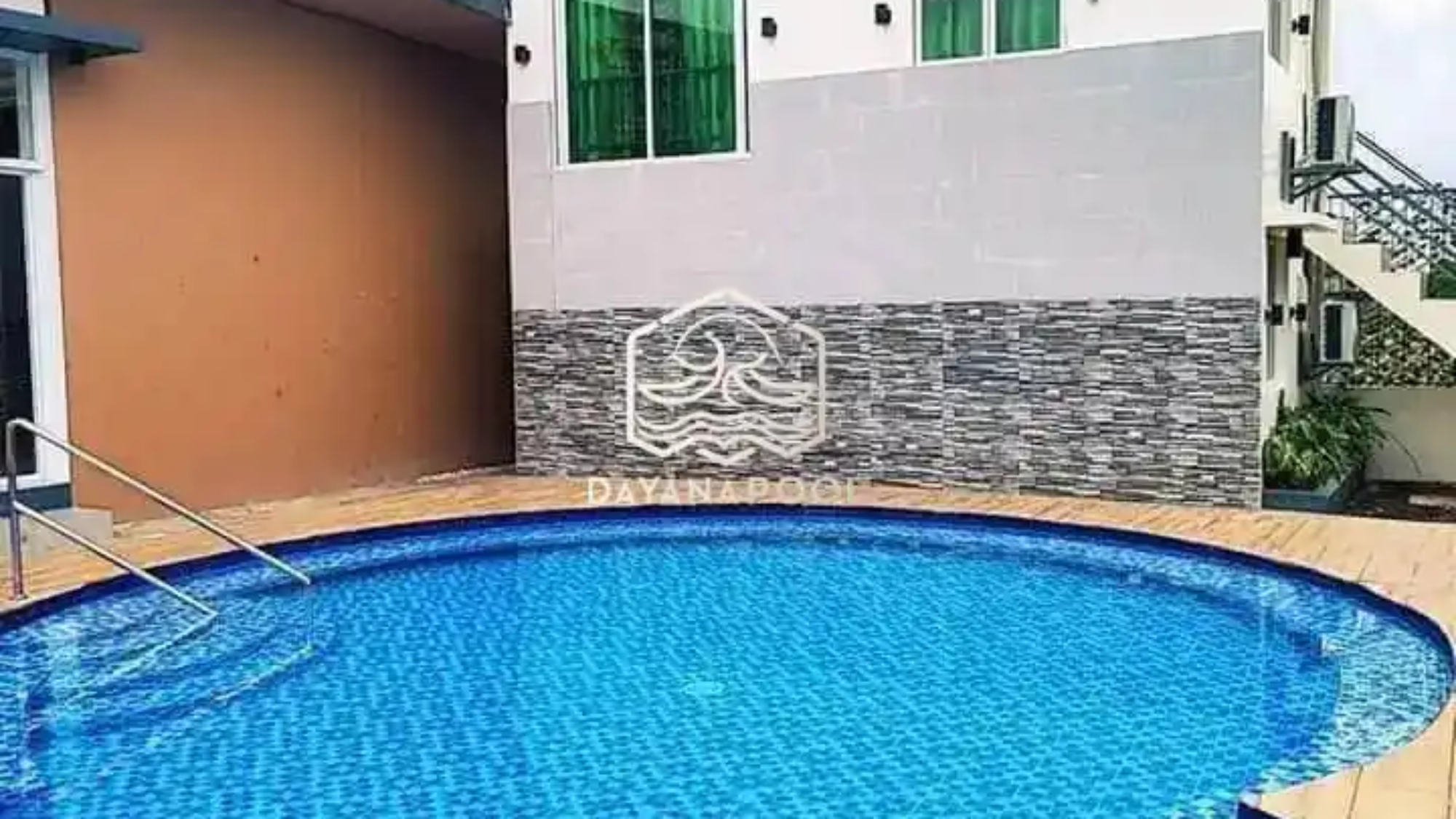 kolam renang mewah di resord buatan dayanapool