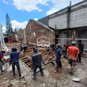 proses pengecoran koalm renang oleh tim dayanapool