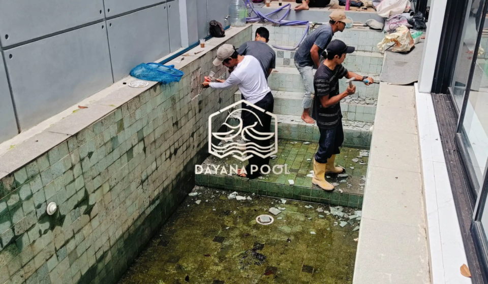 renovasi kolam renang yang bocor oleh tim dayanapool