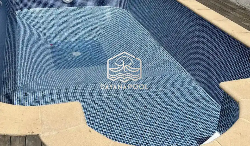 perapihan kolam renang skimmer box