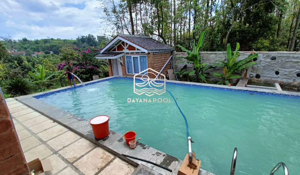 maintenance kolam renang