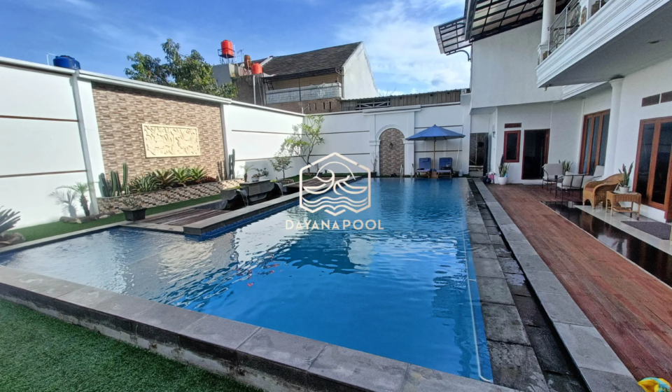kolam renang overflow yang sedang di treatmen oleh dayanapool