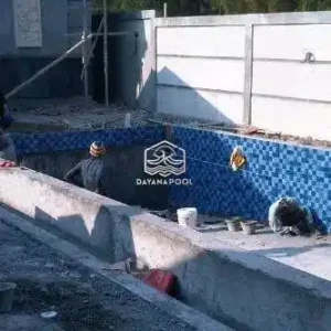 pemasangan keramik kolam renang