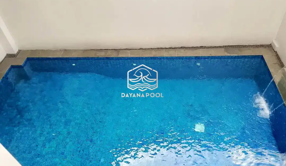 kolam renang Skimmer buatan dayanapol kontraktor kolam renang