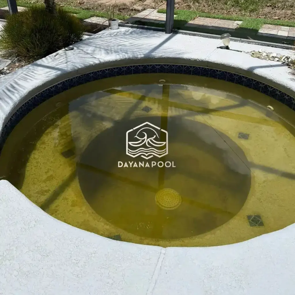 jakuzzi yang airnya perlu perawatan