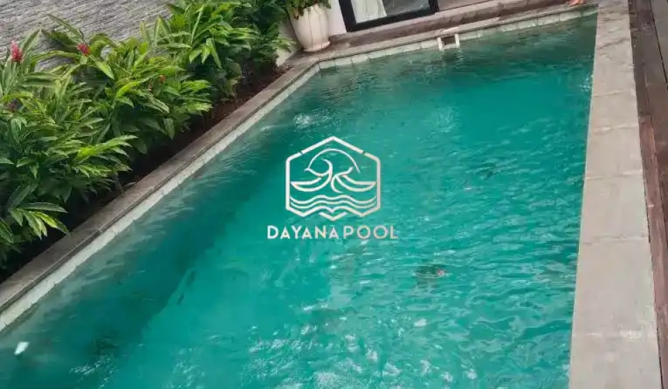 kolam renang finishing batu alam