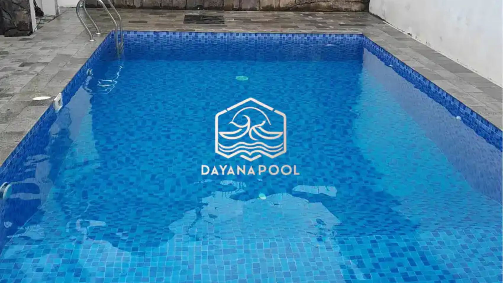 kolam renang skimmer denagn finishing keramik