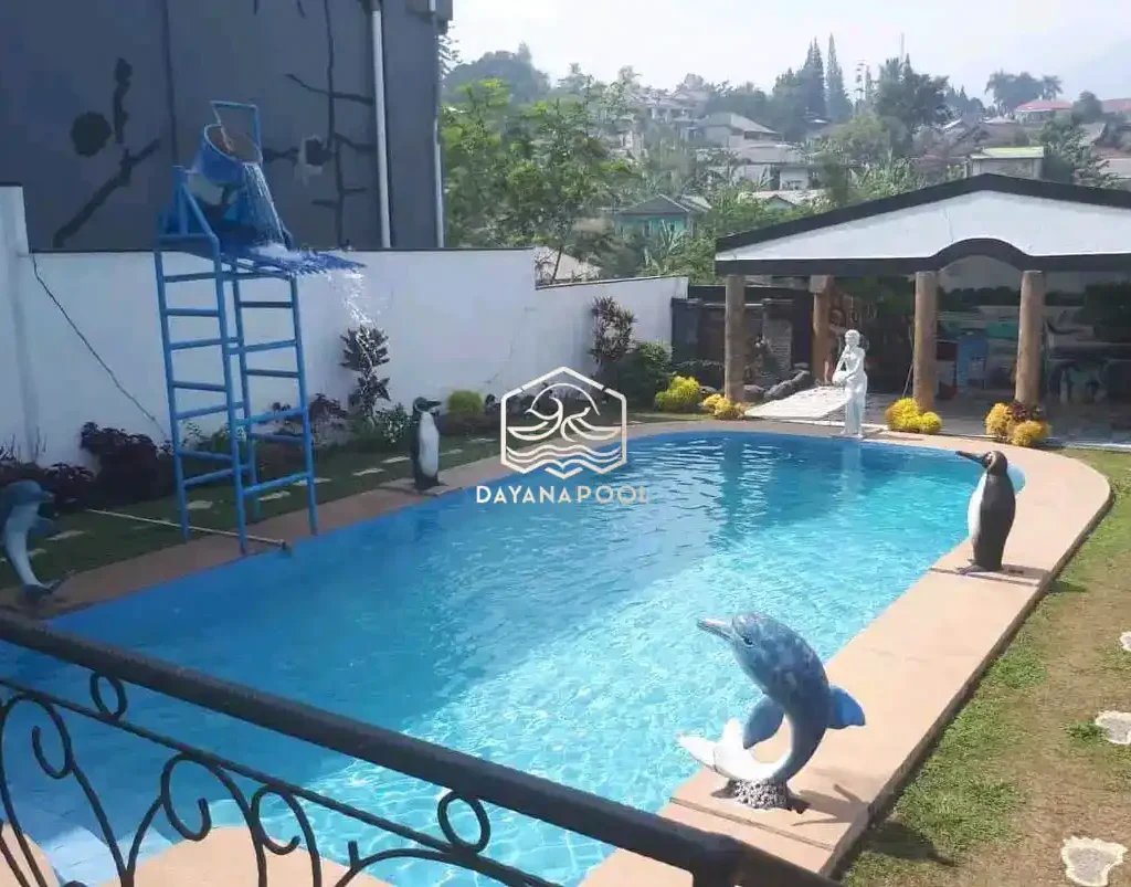 kolam umum denagn wahan bermain anak
