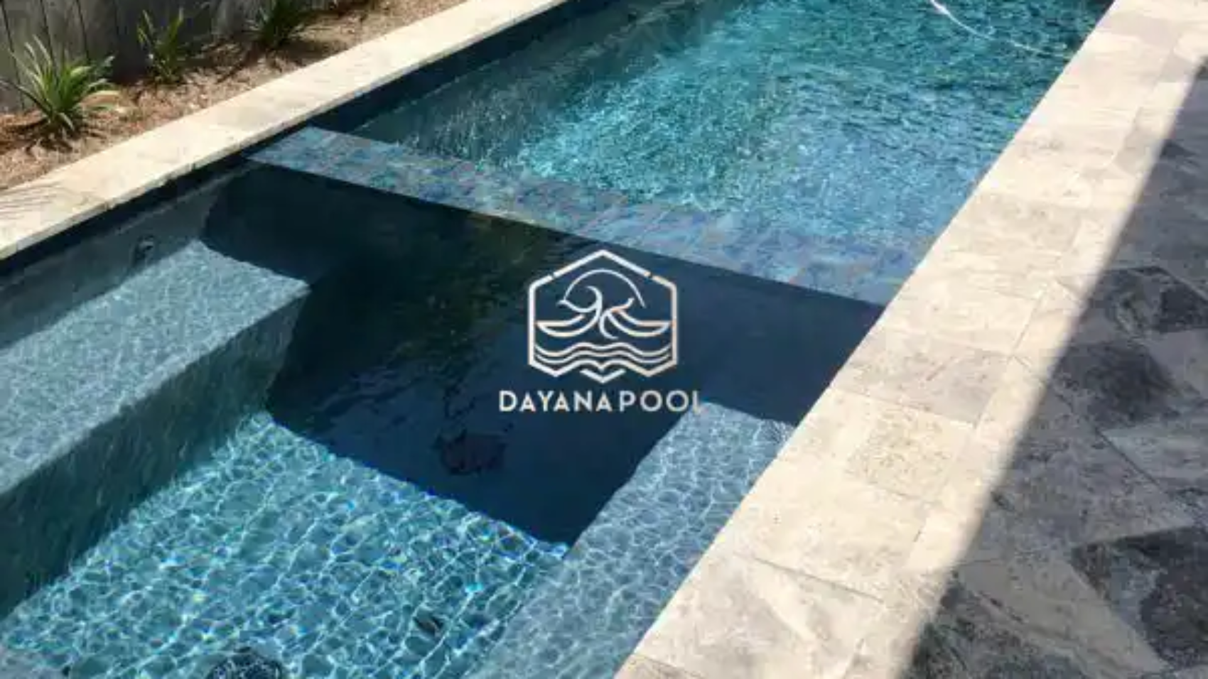 kolam renang dan jakuzzi
