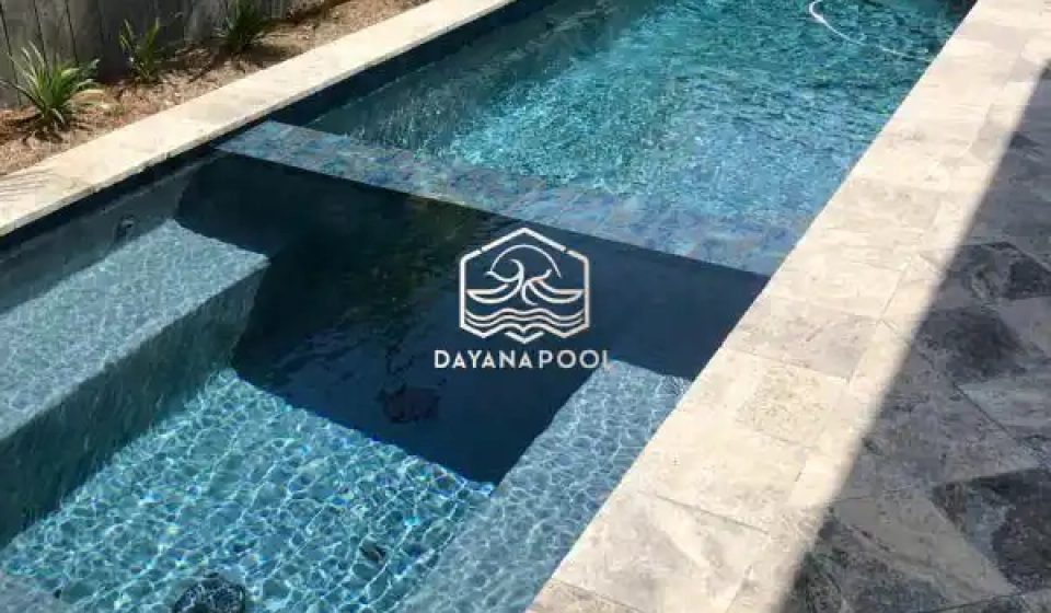 kolam renang dan jakuzzi