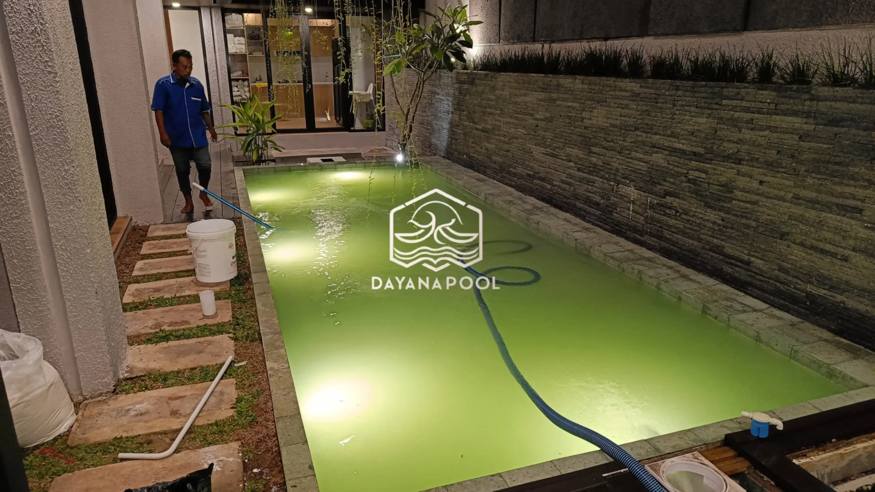 treatment kolam renang oleh dayanapool