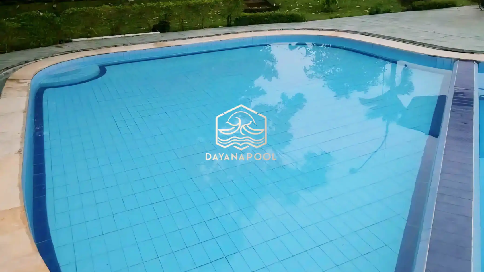 kolam renang semi overflow outdor