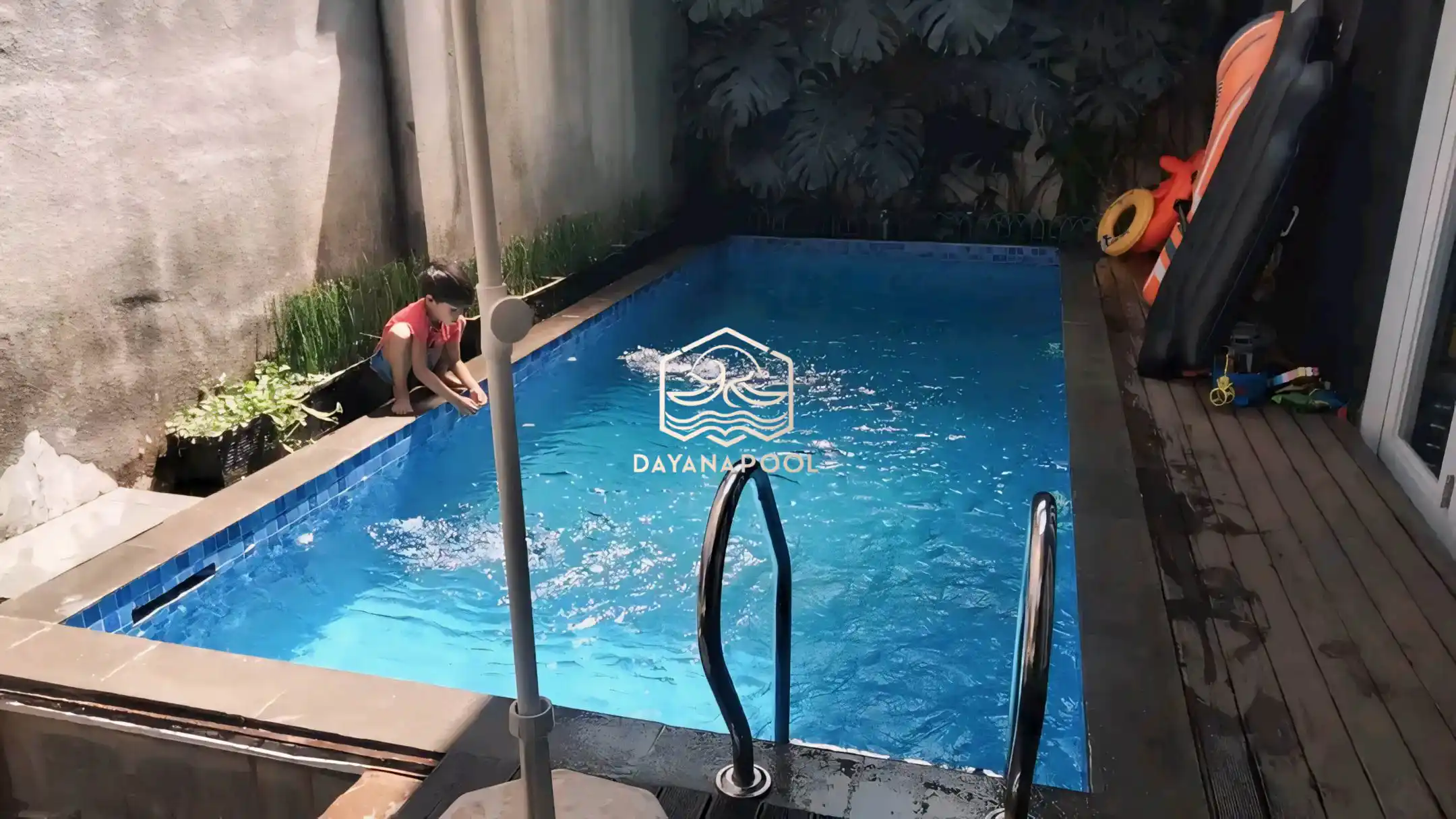 kolam renang semi skimmer minimlais