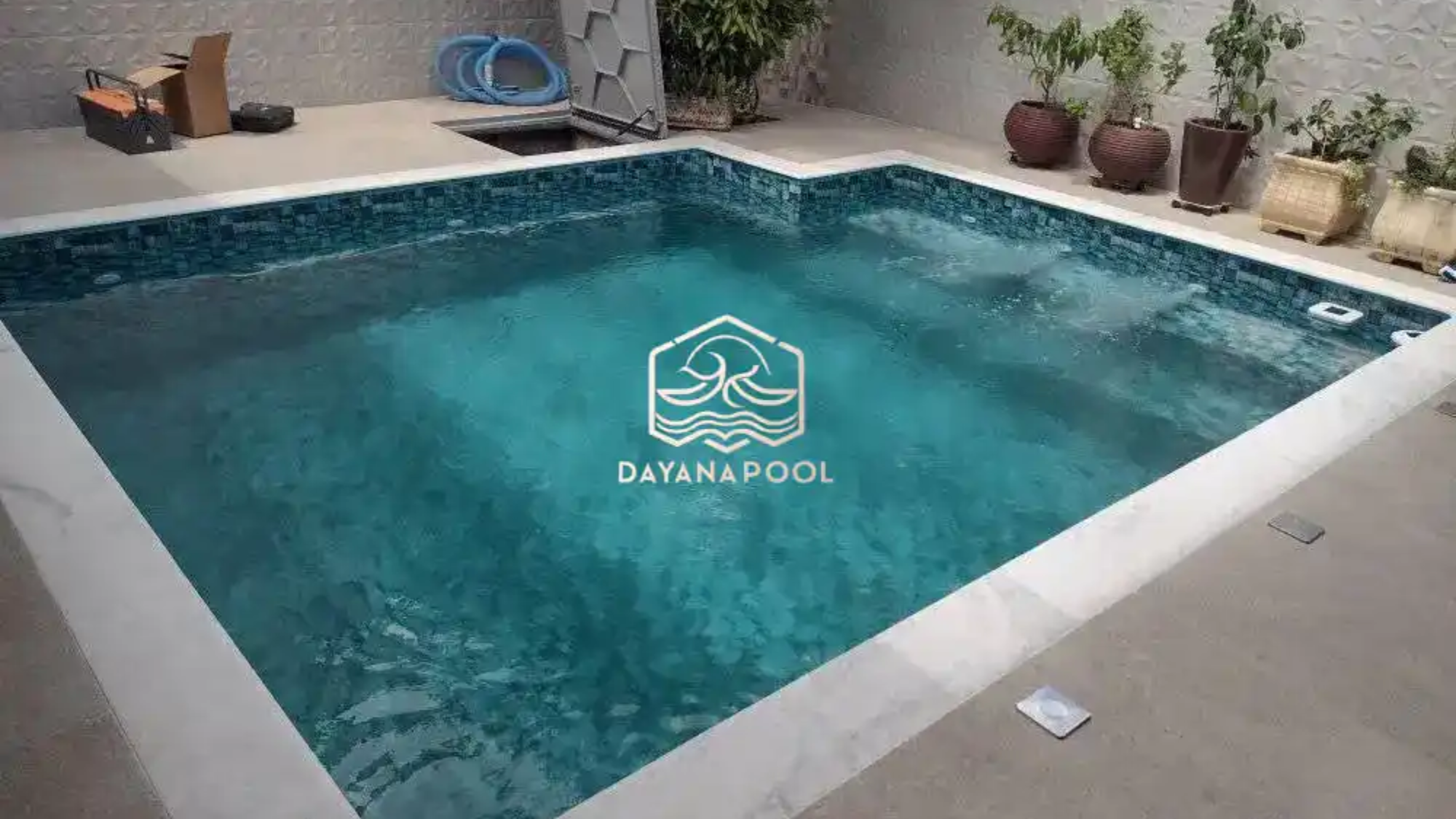kolam renang skimmer minimalis dan mungil cocok untuk lahan terbatas