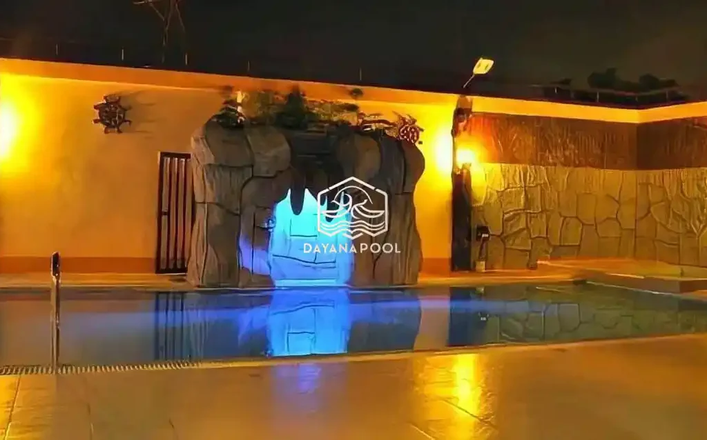 cahaya lampu kolam renang dimalam hari