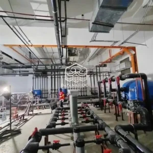 instalasi kolam renang di ruang mesin