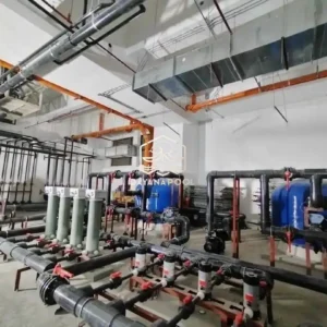 instalasi kolam renang di ruang mesin