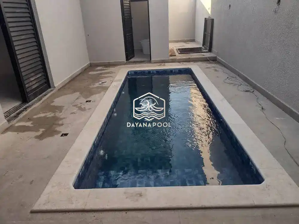 kolam renang skimmer box desain minimalis