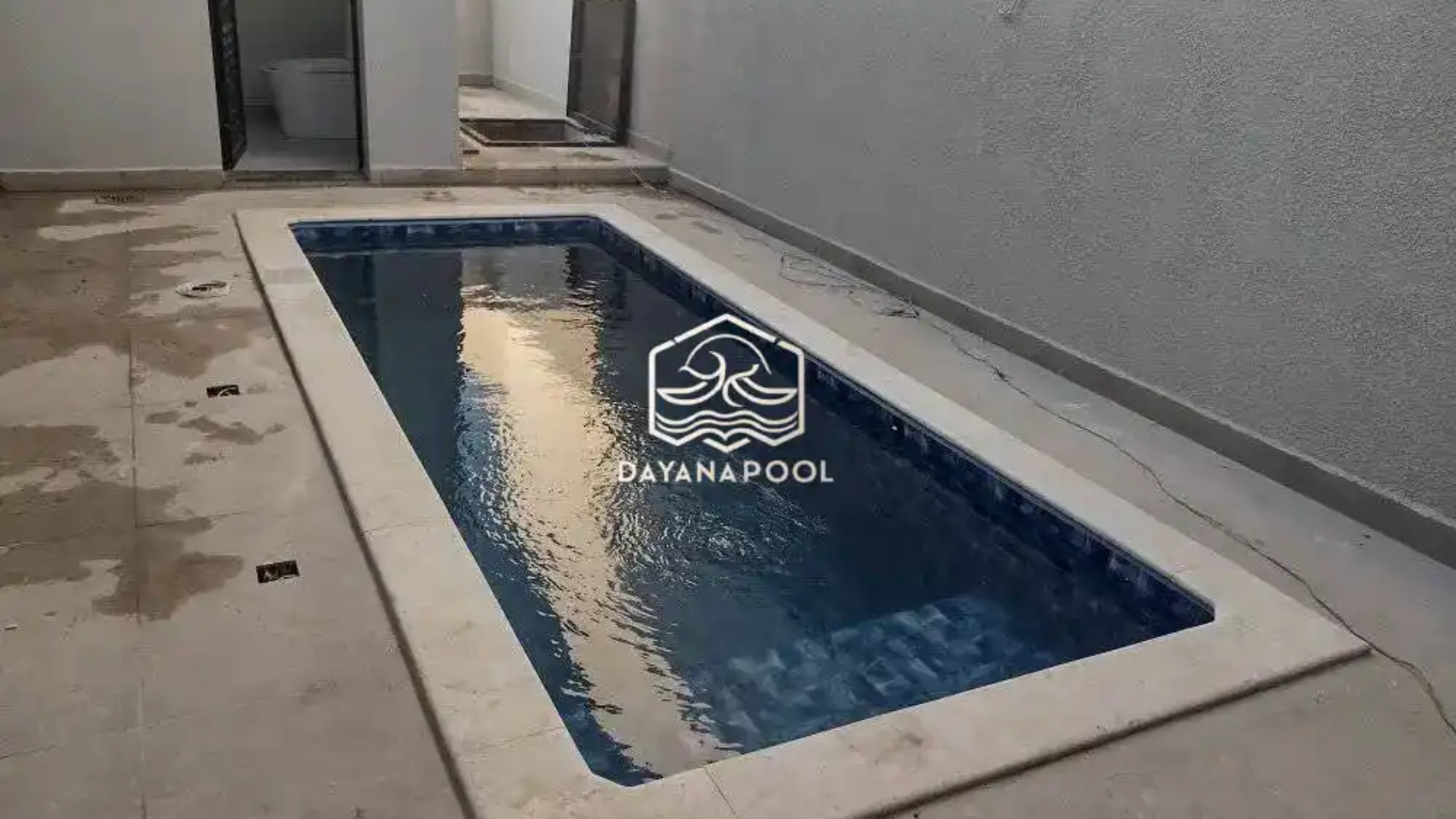 kolam renang skimmer box desain minimalis
