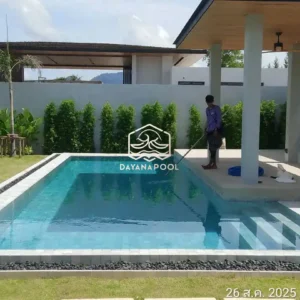kolam renang desain mewah dengan finishing batu