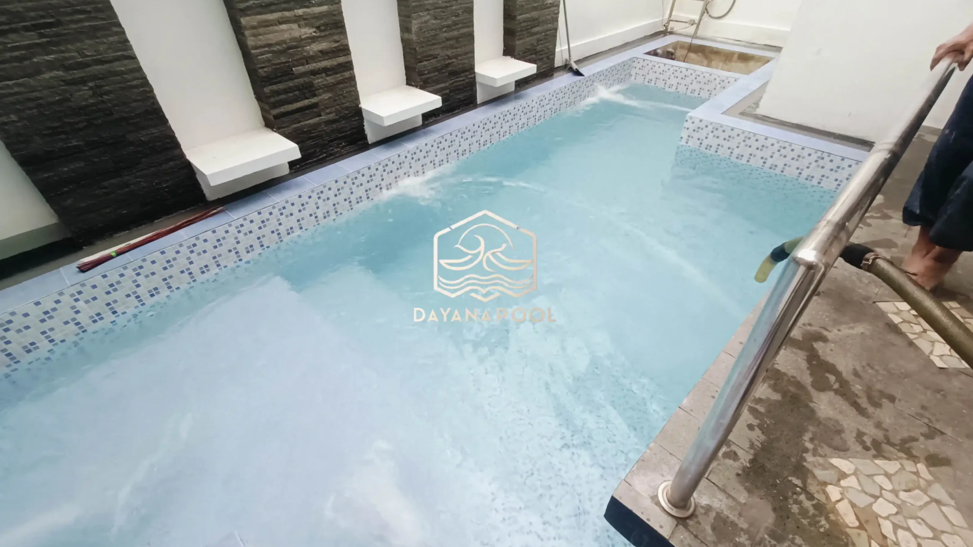 kolam renang skimmer minimalis buatan dayanapool