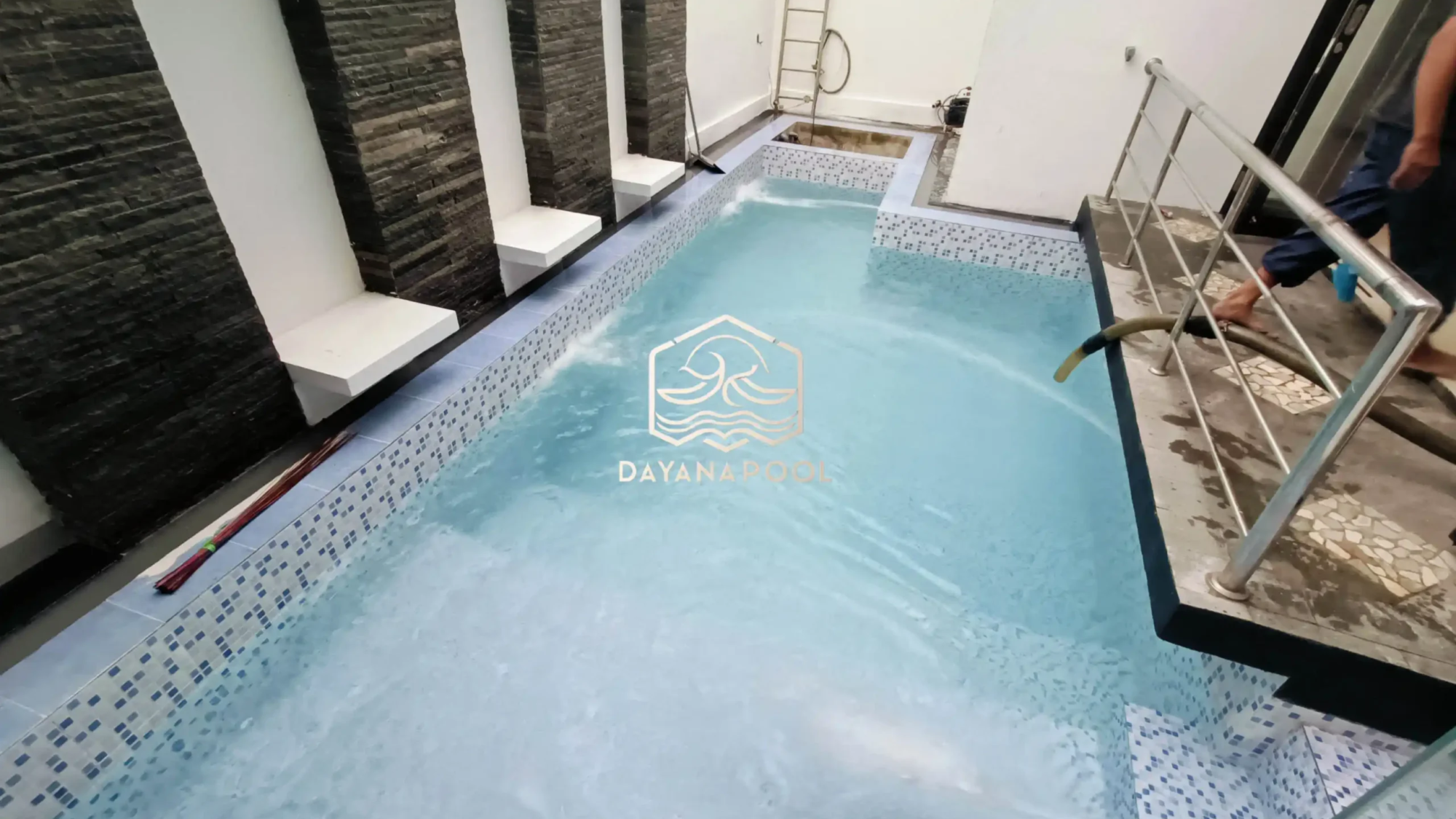 kolam renang skimmer minimalis buatan dayanapool