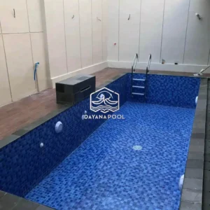 kolam renang yang baru selesai pemasangan keramik