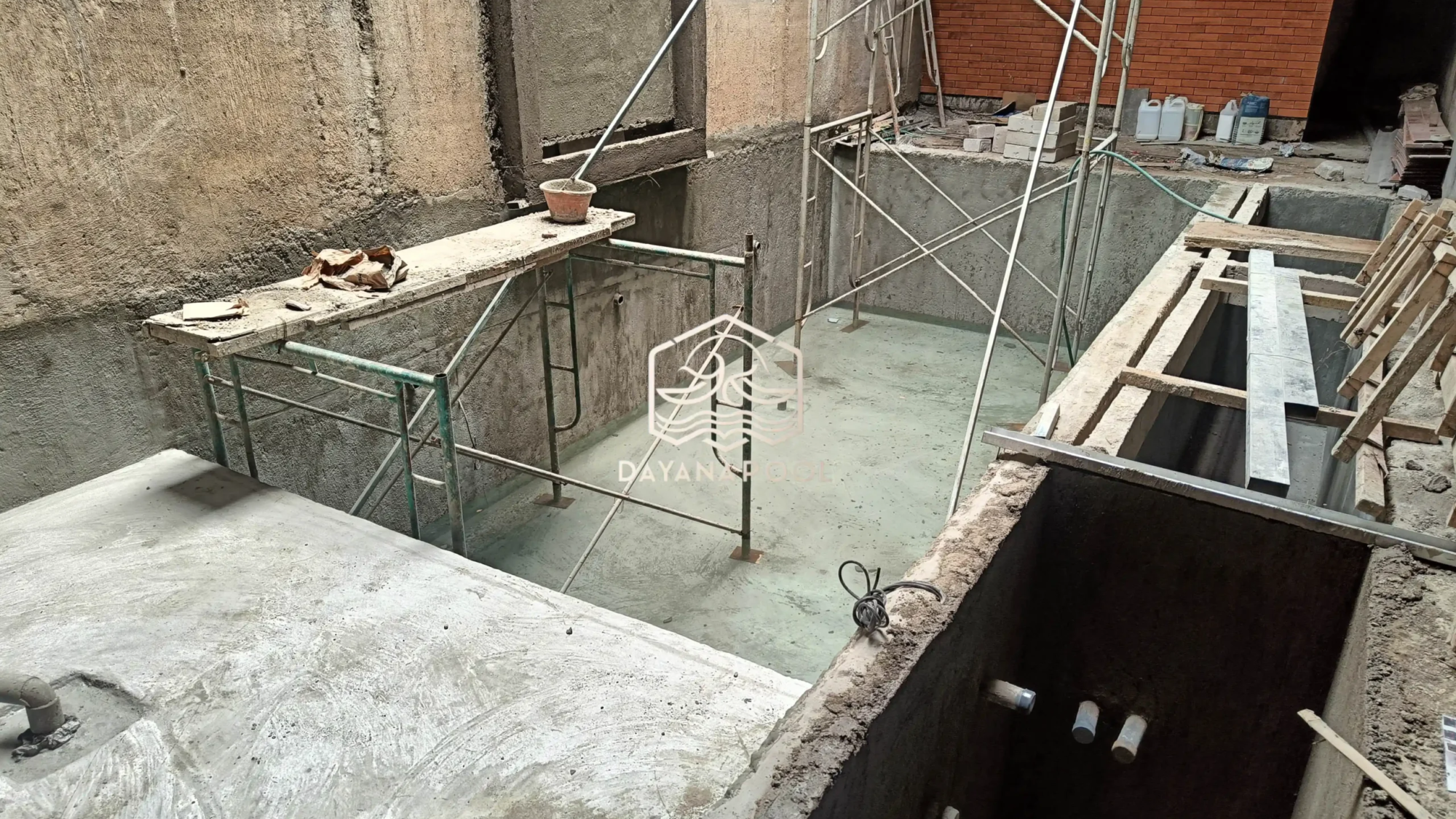tes rendam kolam renang