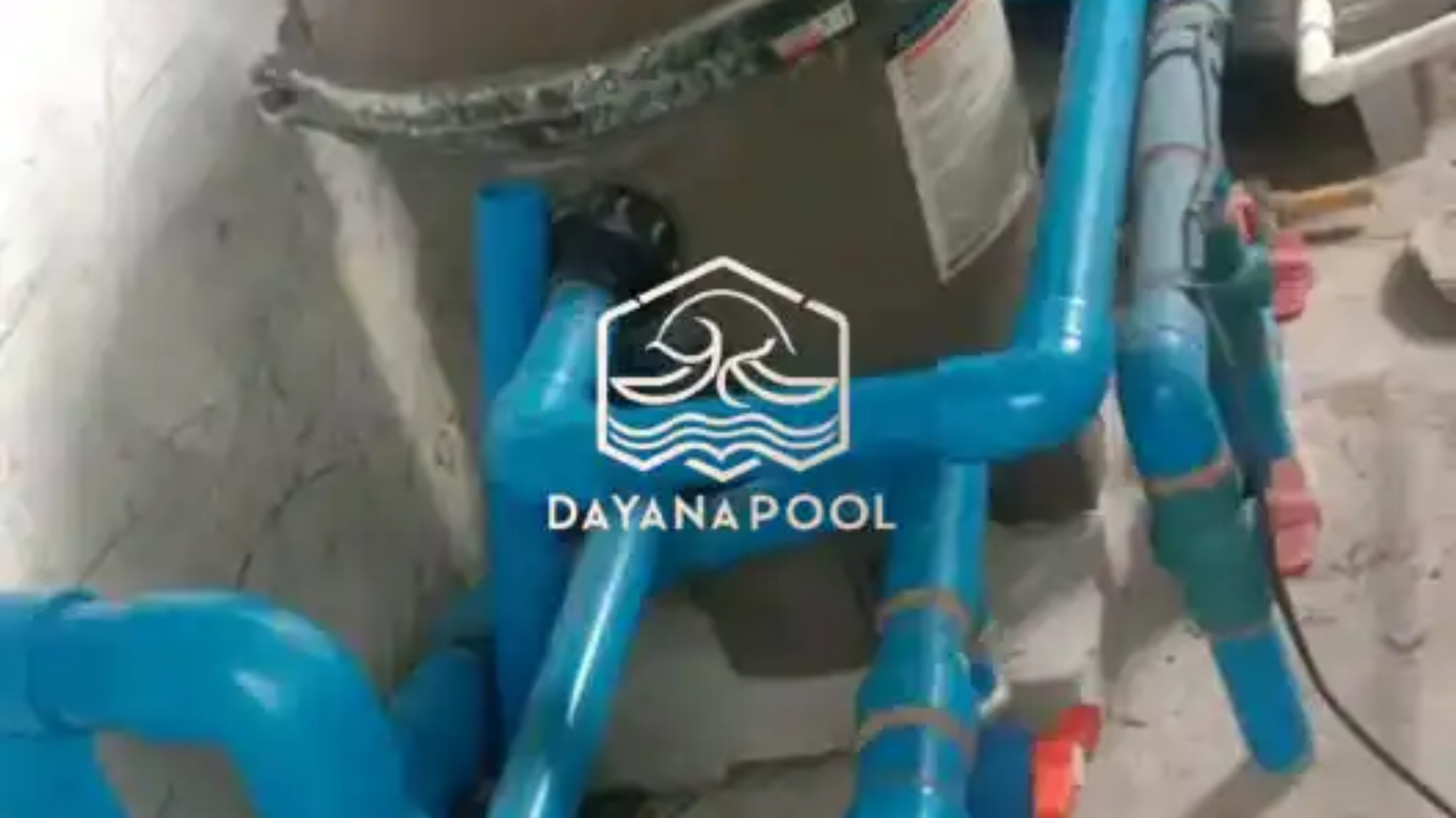 instalasi pompa dan filterasi kolam renang