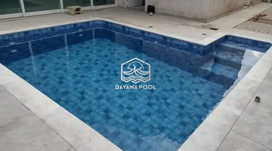 kolam renang dengan sistem sirkulasi skimmer box