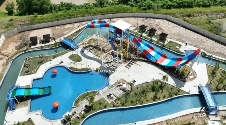 Pembuatan kolam renang waterboom oleh dayanapool