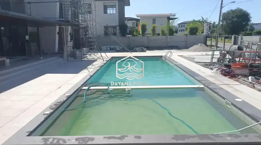 proses perawatan kolam renang