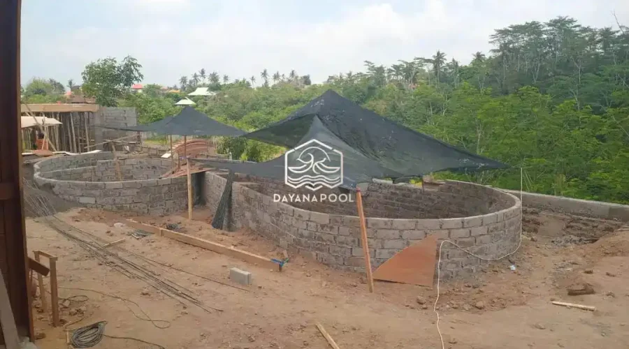proses pembuatan kolam renang tahap begisting luar