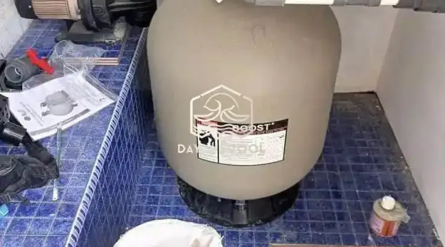 instalasi pompa dan filter kolam renang