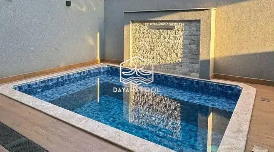 jakuzzi dengan desain indah semi outdor