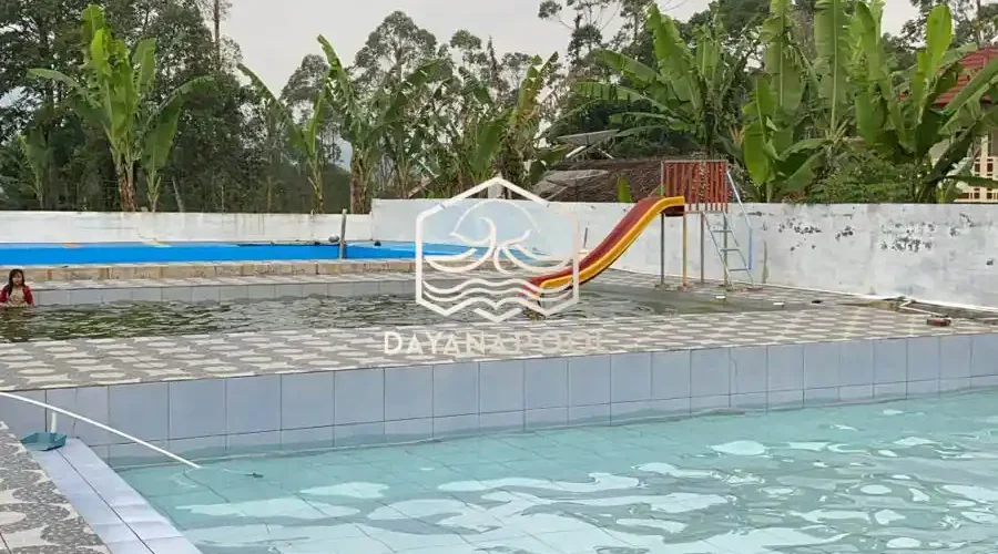 kolam renang umum