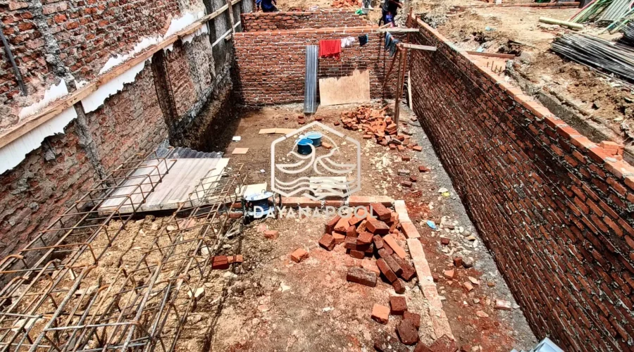 proses pembutan kolam renang tahap begisting luar