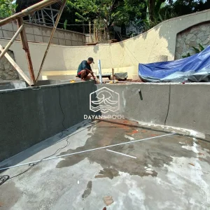 proses pemelesteran kolam renang